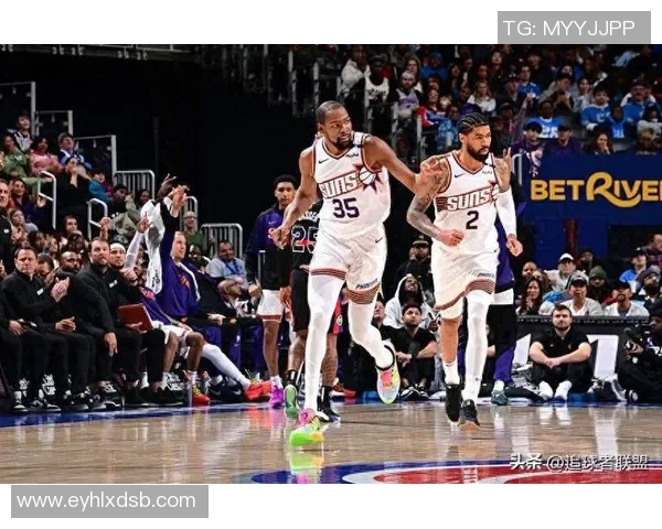 杜兰特与比斯利的对决谁能在赛场上笑到最后分析两位球员的实力与表现